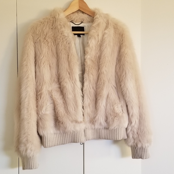 Banana Republic Jackets & Blazers - White Faux Fur Bomber Jacket